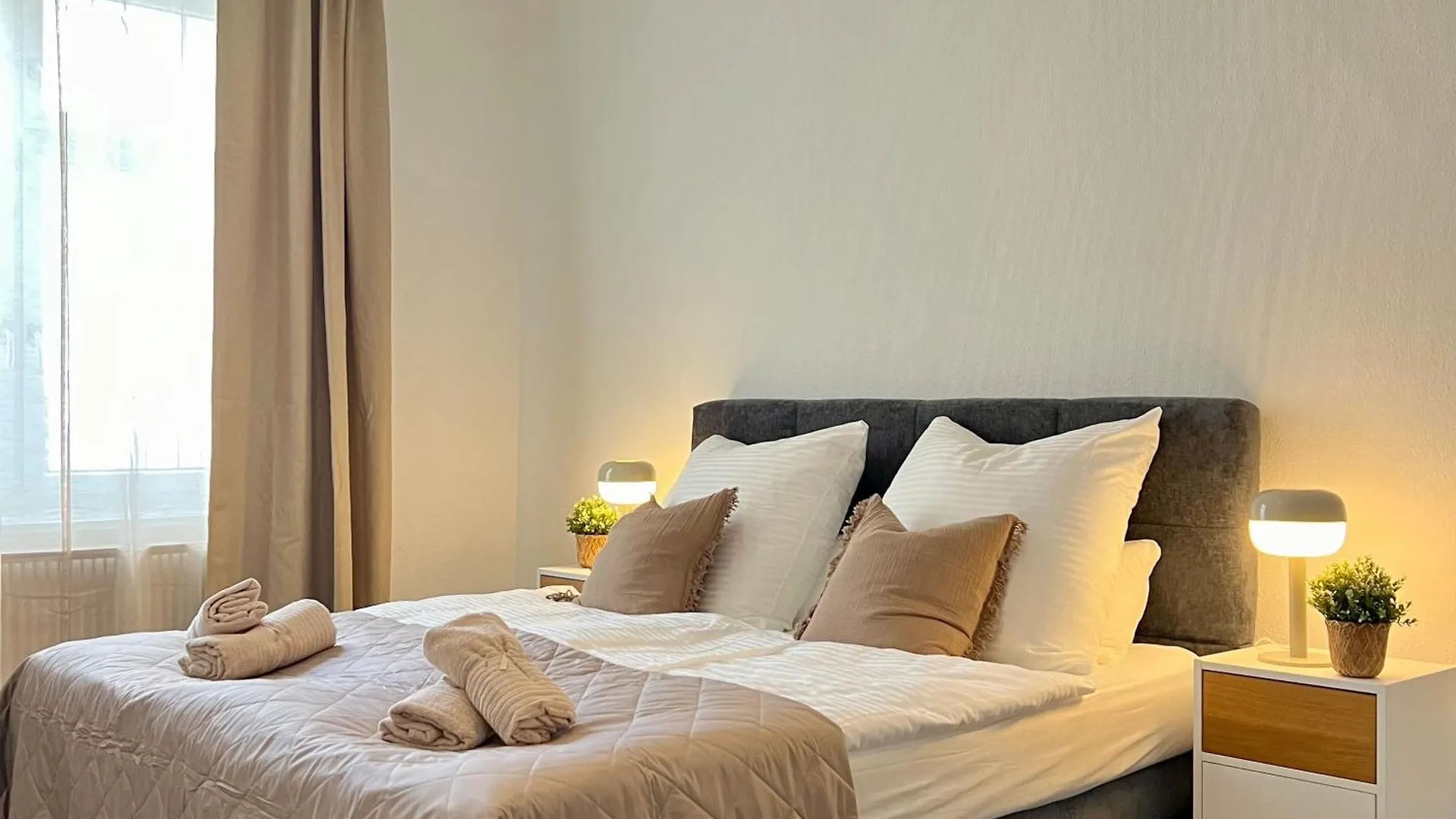 Stuttgart Zentrum - Hoelderlinplatz - 80Qm - Eg location