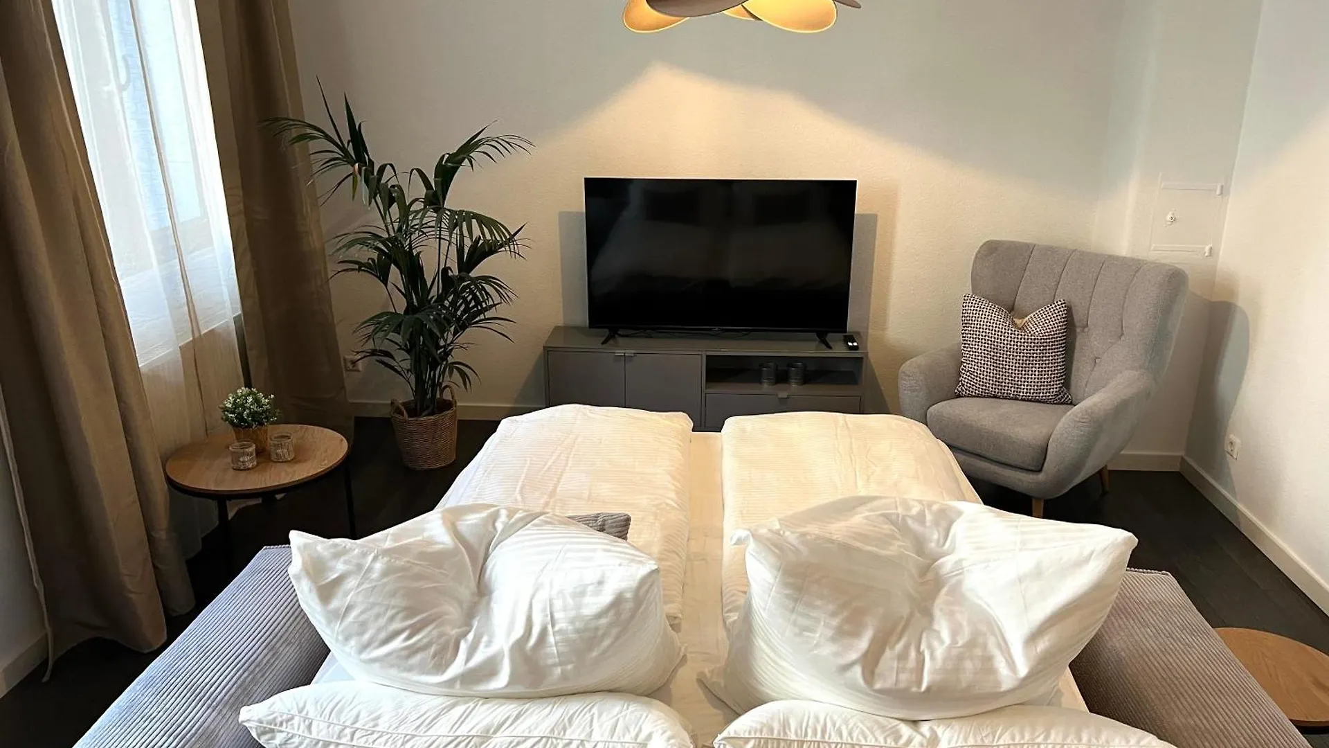 Stuttgart Zentrum - Hoelderlinplatz - 80Qm - Eg 德国